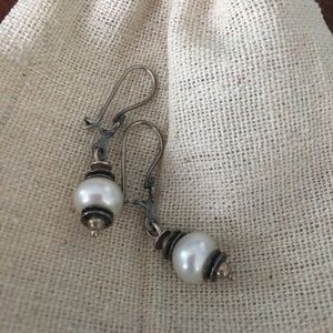 Silpada pearl and silver earrings